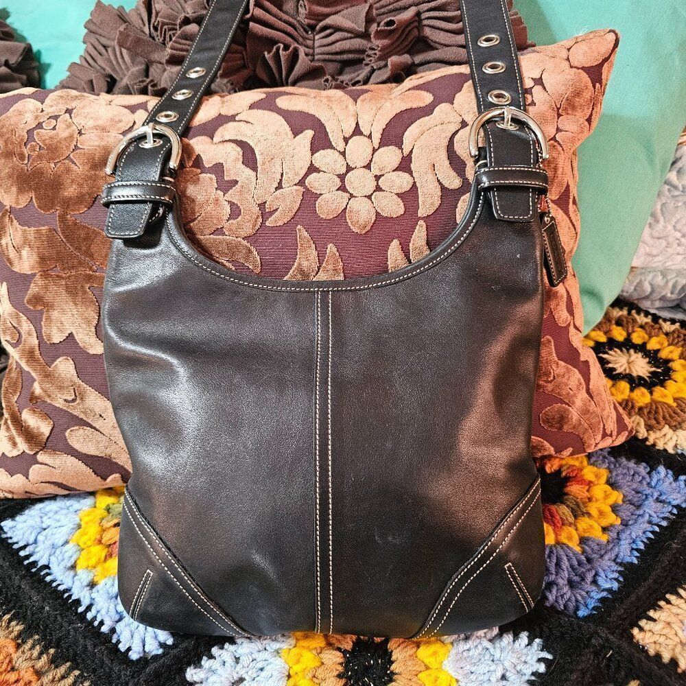 2003 Vintage Coach Y2K Crossbody Bag Purse in Black Leather